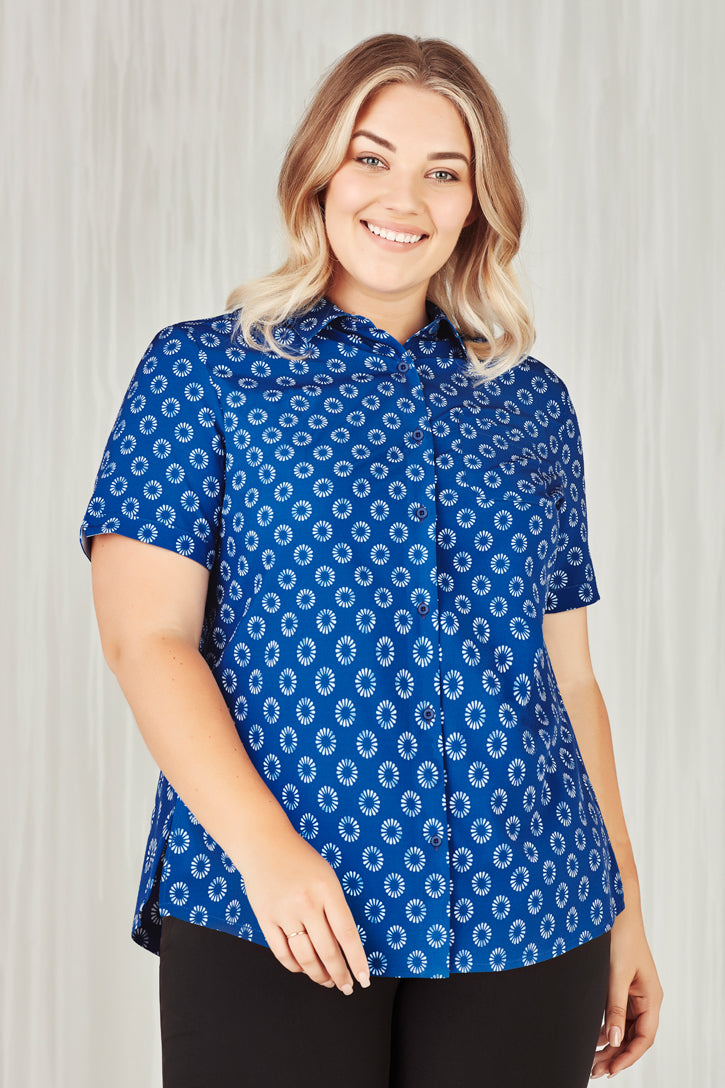 Womens Easy Stretch Daisy Print Short Sleeve Shirt