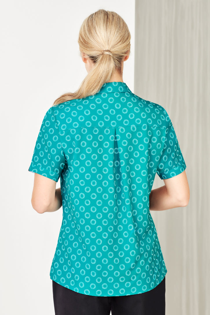 Womens Easy Stretch Daisy Print Short Sleeve Shirt