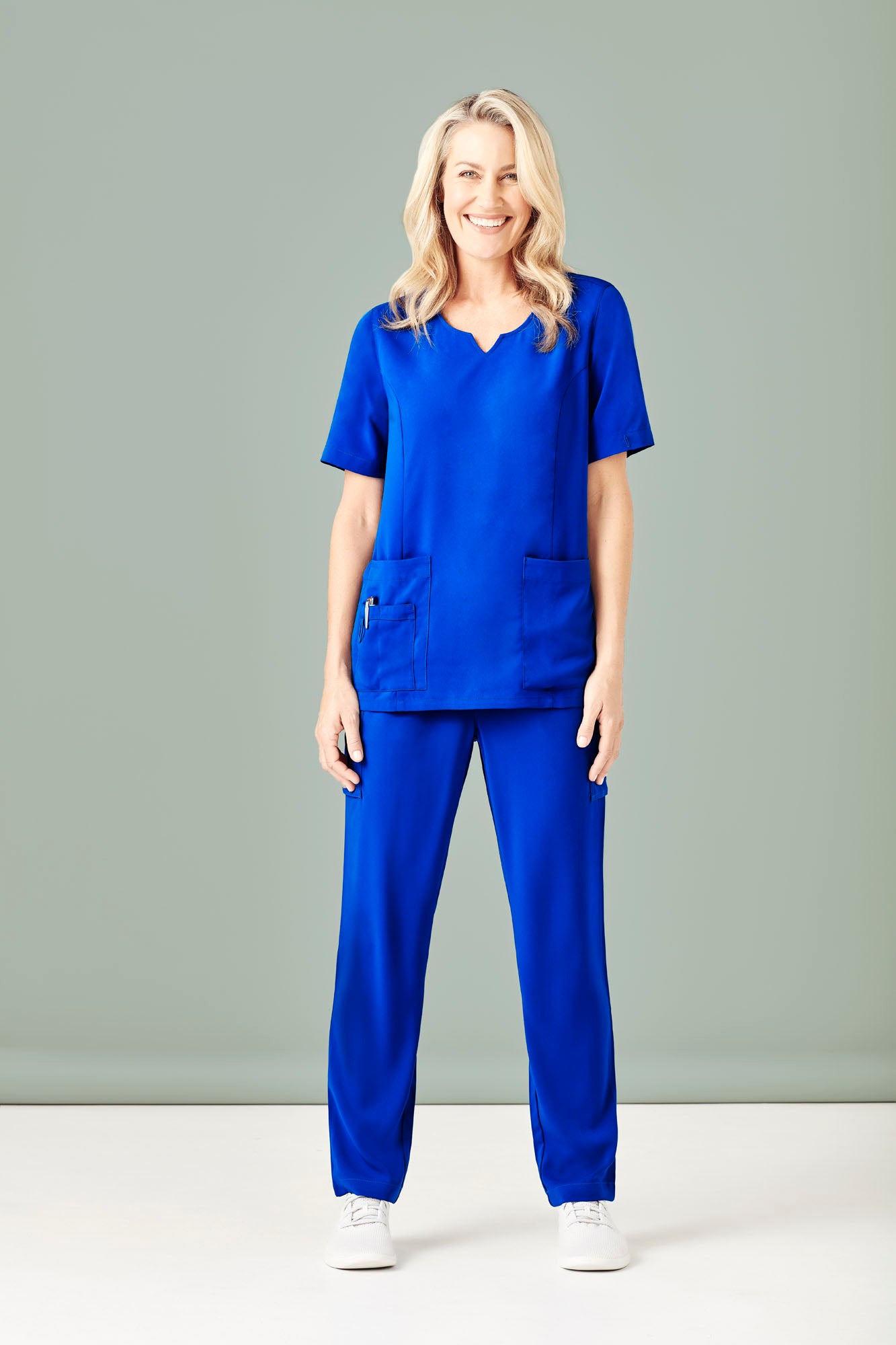 Womens Multi-Pocket Slim Leg Pant