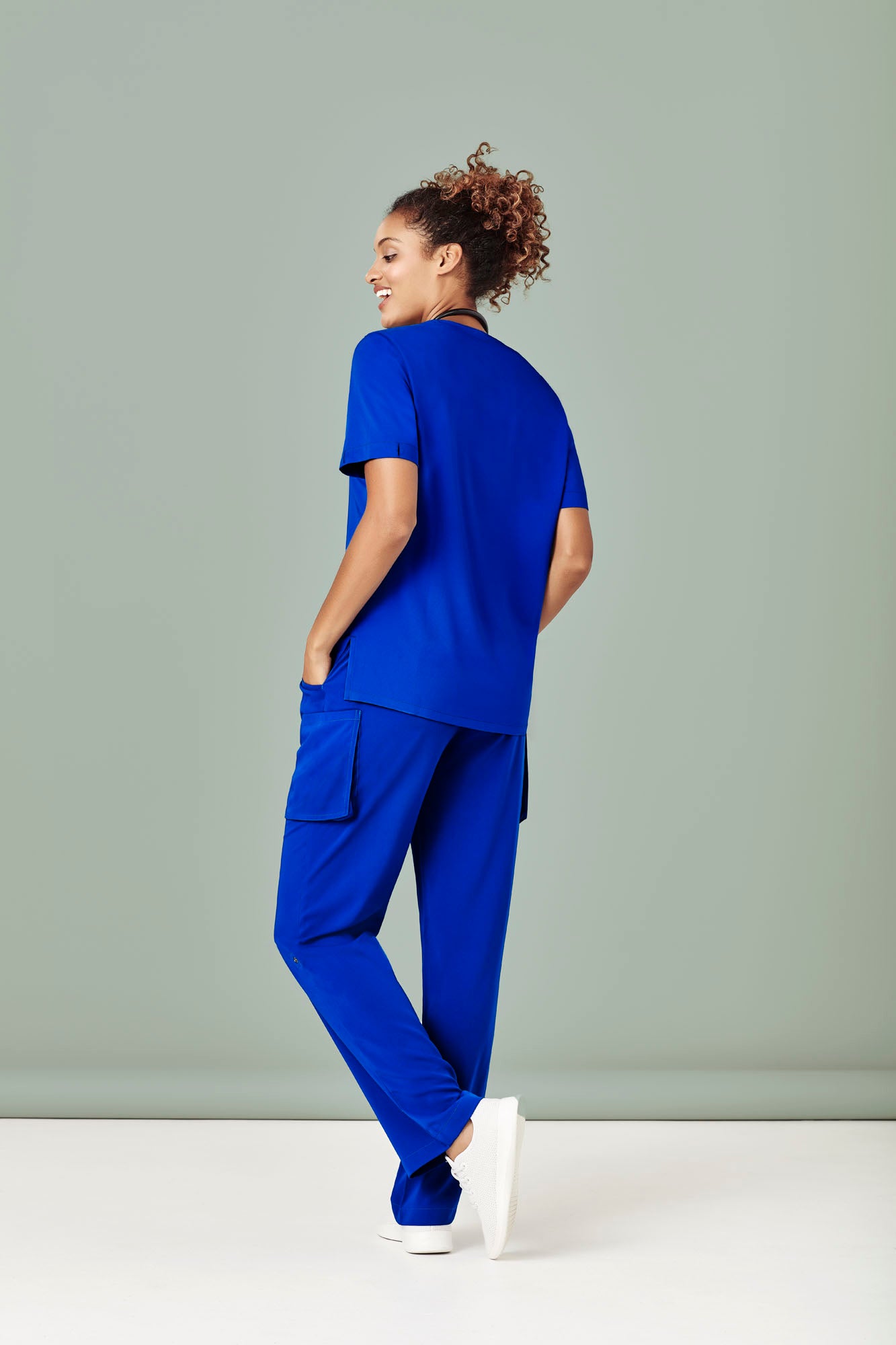 Womens Multi-Pocket Straight Leg Pant