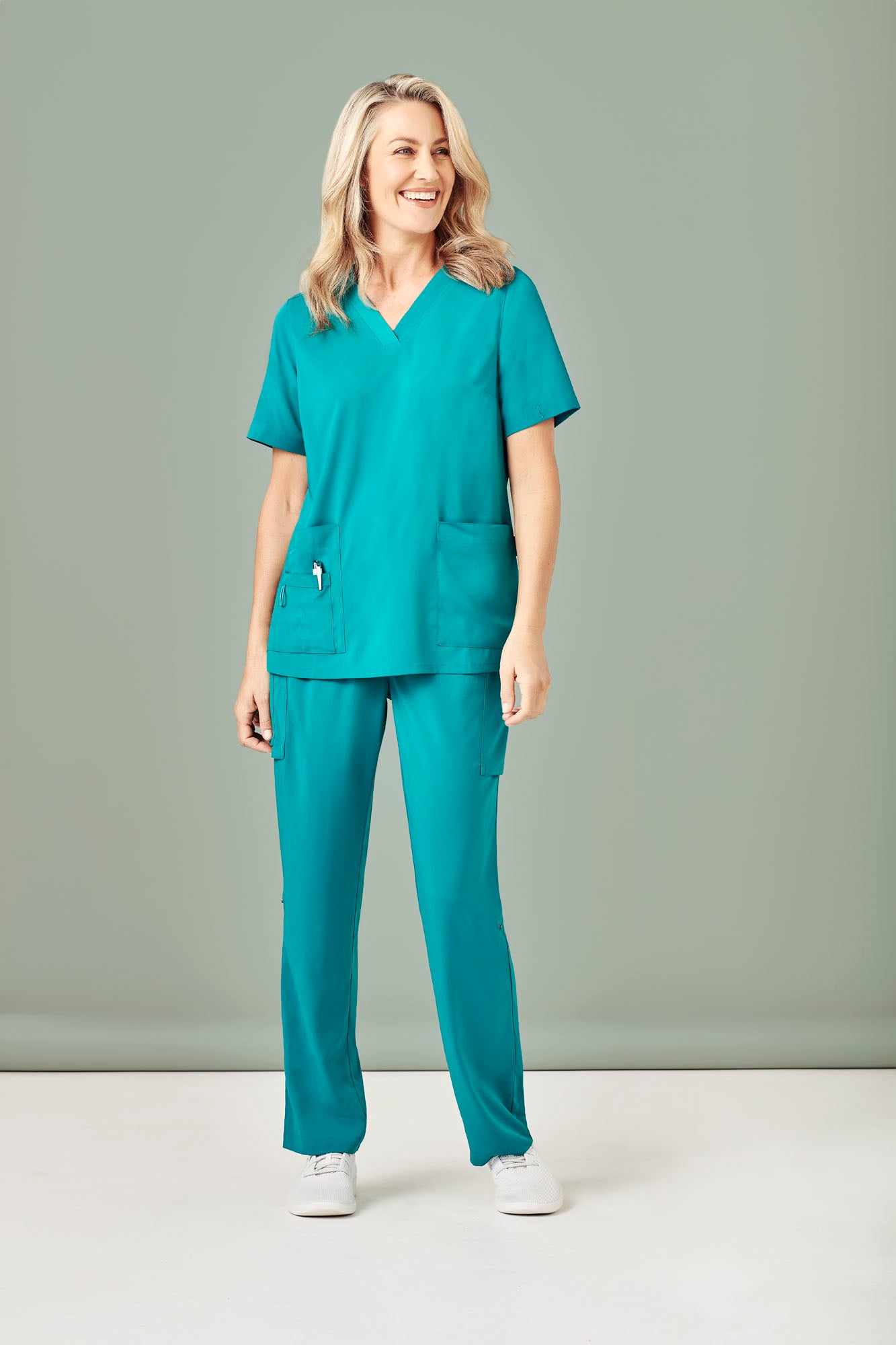 Womens Multi-Pocket Straight Leg Pant