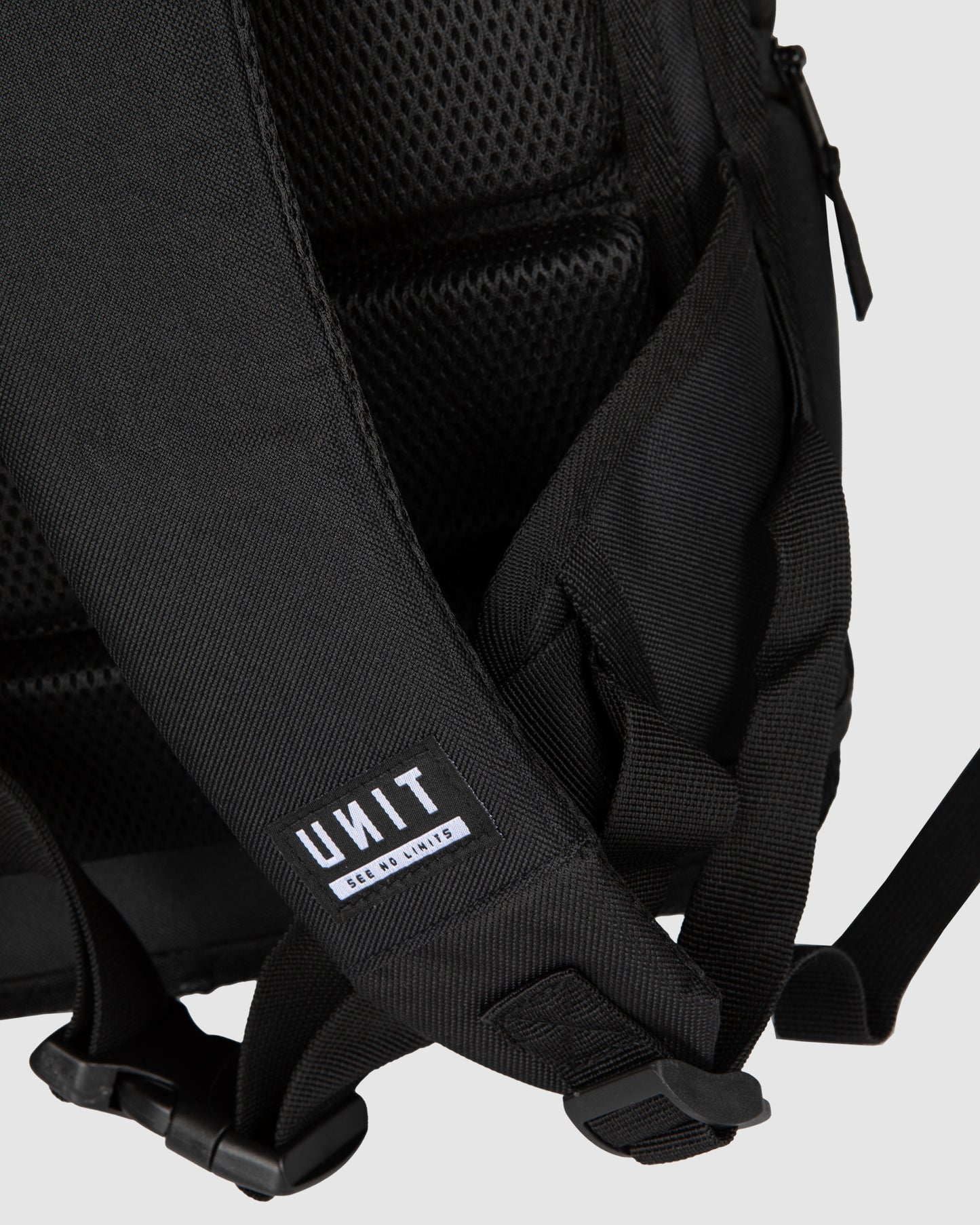 Unit Comanche V4 Mens Backpack